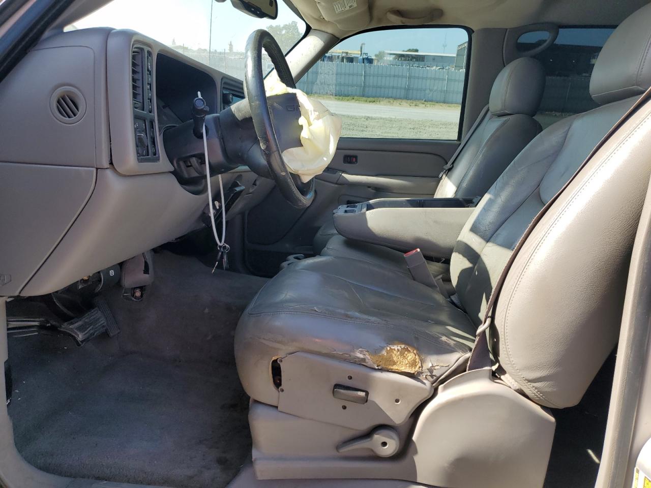 2004 GMC New Sierra K1500 VIN: 2GTEK13T341421040 Lot: 60494175
