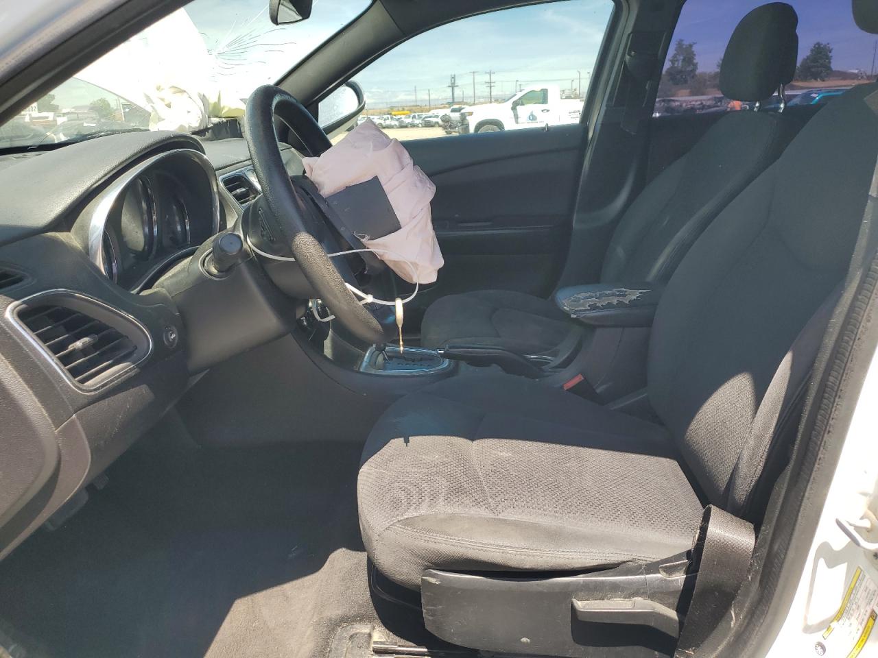 2014 Chrysler 200 Lx VIN: 1C3CCBAB4EN145203 Lot: 62947145