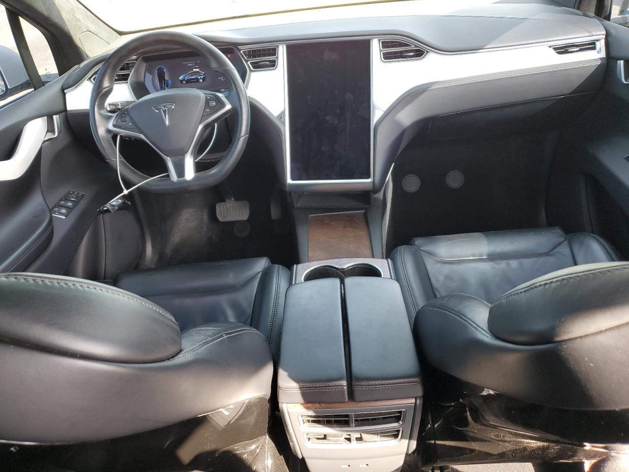 2016 Tesla Model X VIN: 5YJXCDE22GF030216 Lot: 61495605