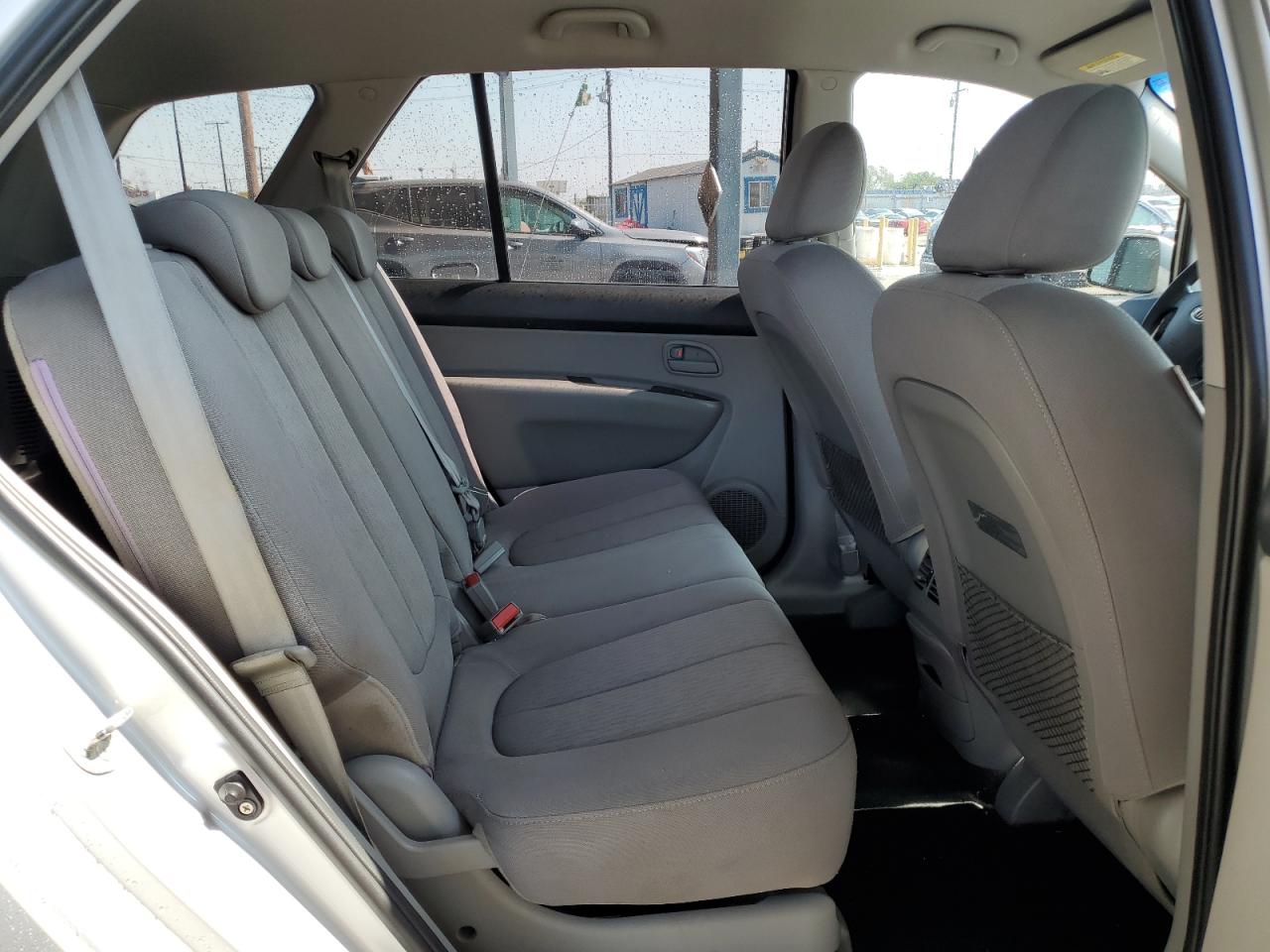2008 Kia Rondo Base VIN: KNAFG525187175286 Lot: 60478555