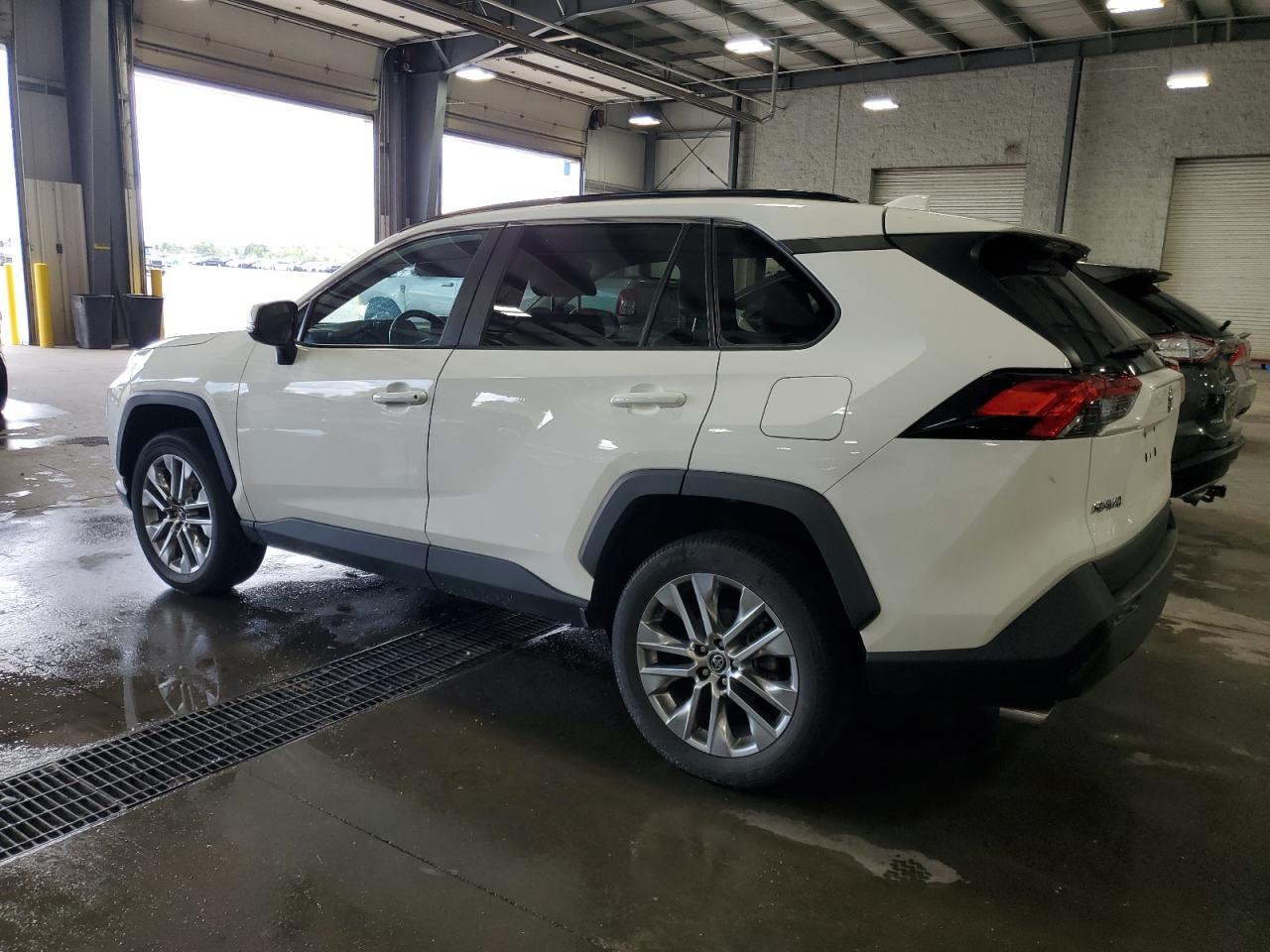 2020 Toyota Rav4 Xle Premium VIN: 2T3A1RFV4LW103348 Lot: 62771975