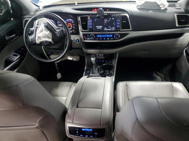  TOYOTA HIGHLANDER 2017 Srebrny