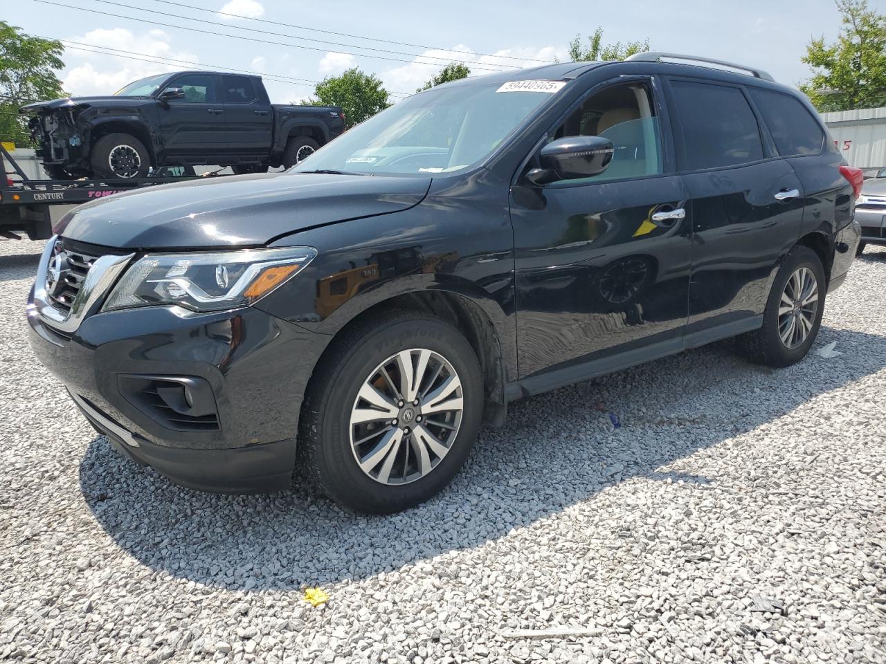 2017 Nissan Pathfinder S zu verkaufen in Walton, KY - Rear End
