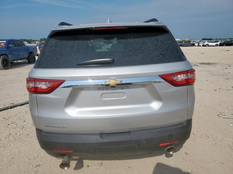  CHEVROLET TRAVERSE 2021 Серебристый