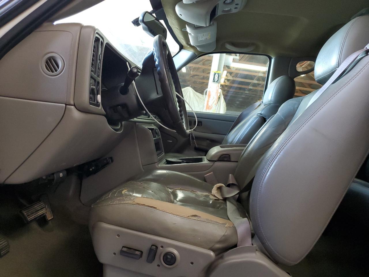 2005 GMC Sierra K2500 Heavy Duty VIN: 1GTHK23285F819638 Lot: 61790655