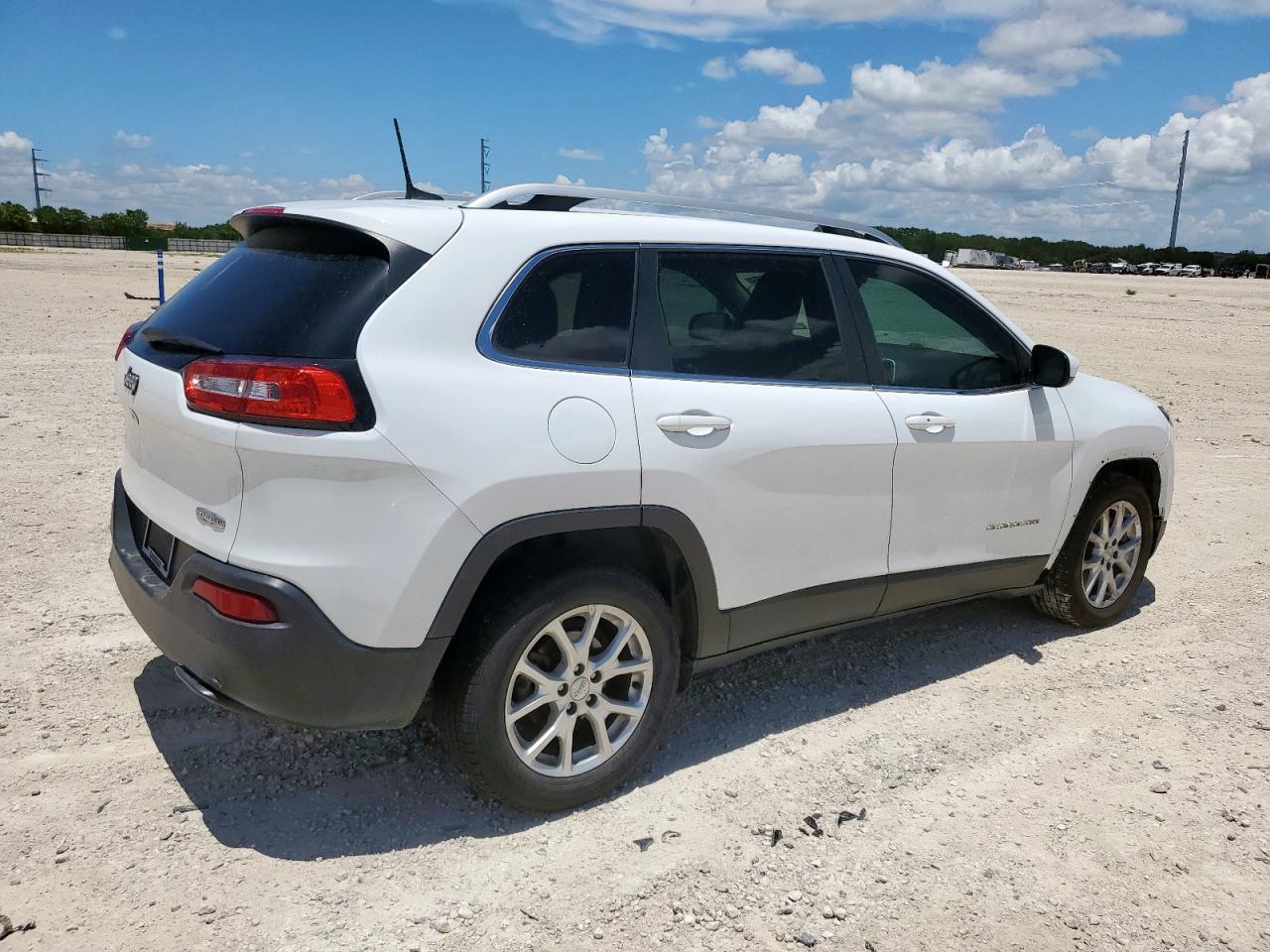 JEEP GRAND CHER 2018 VIN 1C4PJLLB5JD590670 фото 3
