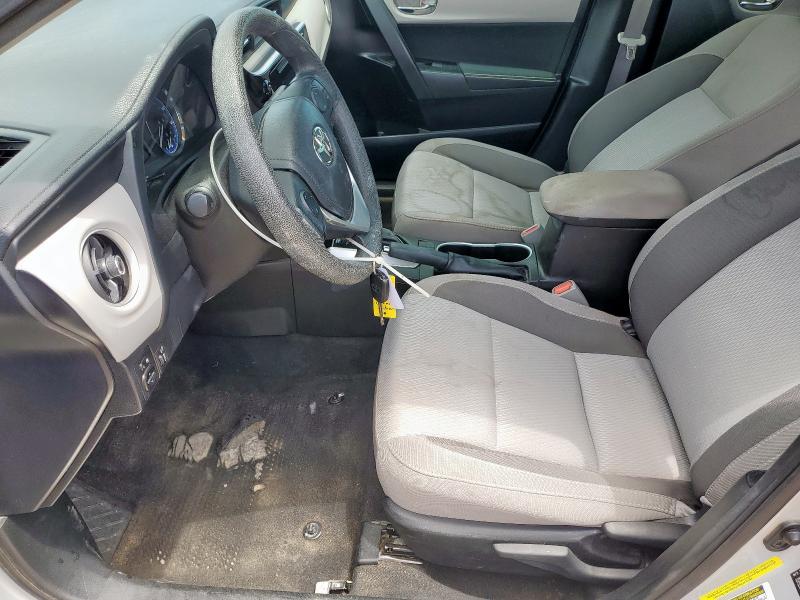  TOYOTA COROLLA 2017 Srebrny