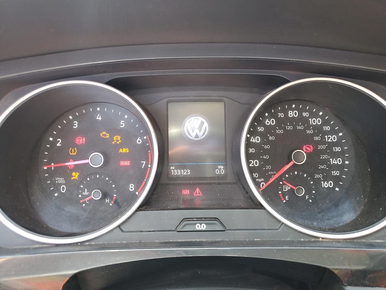 VOLKSWAGEN TIGUAN 2018 VIN 3VV3B7AX3JM005057 photo 9