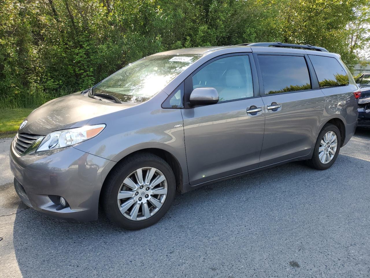 2017 Toyota Sienna Xle იყიდება Arlington-ში, WA - Side