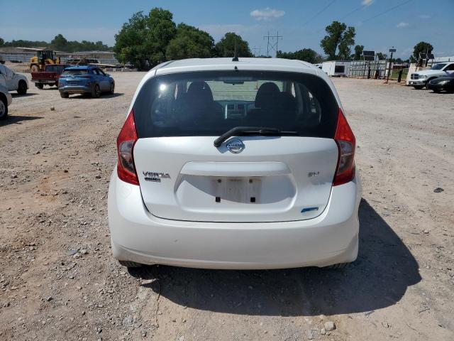 Hatchbacks NISSAN VERSA 2014 Biały