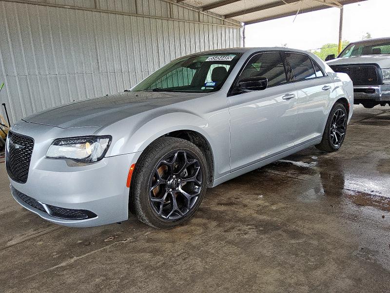2019 Chrysler 300 Touring