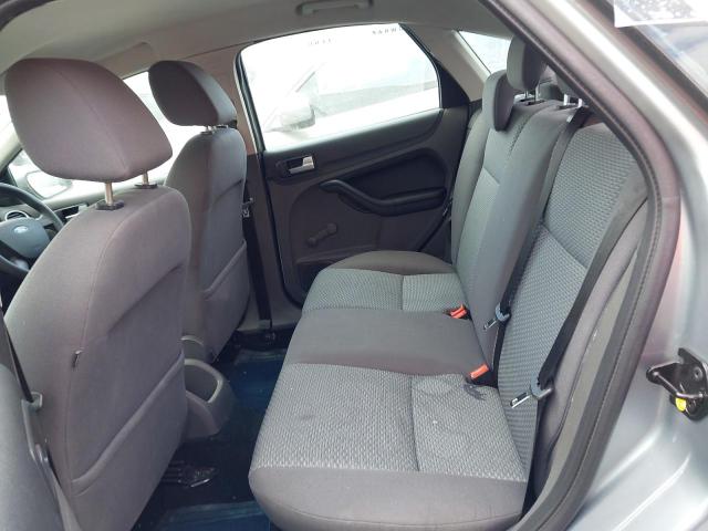 2005 FORD FOCUS LX A