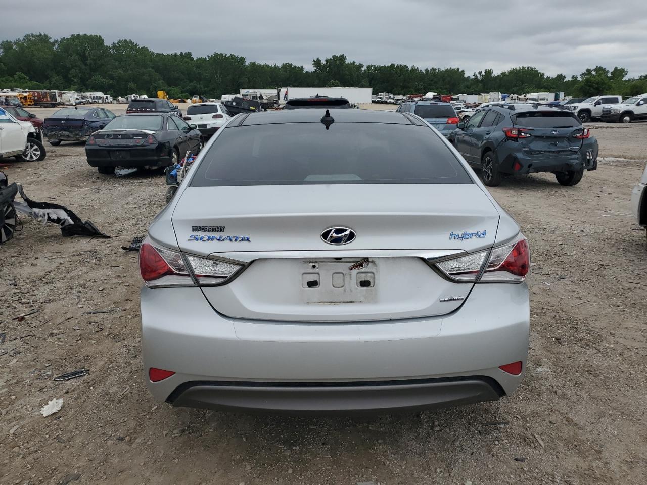 2015 Hyundai Sonata Hybrid VIN: KMHEC4A48FA124540 Lot: 62877665