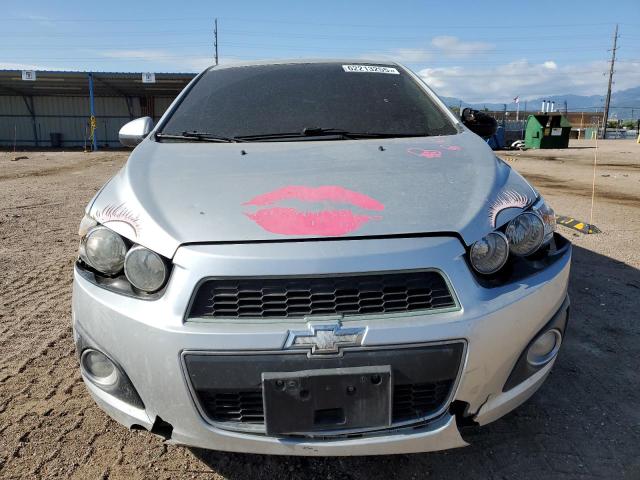  CHEVROLET SONIC 2015 Srebrny