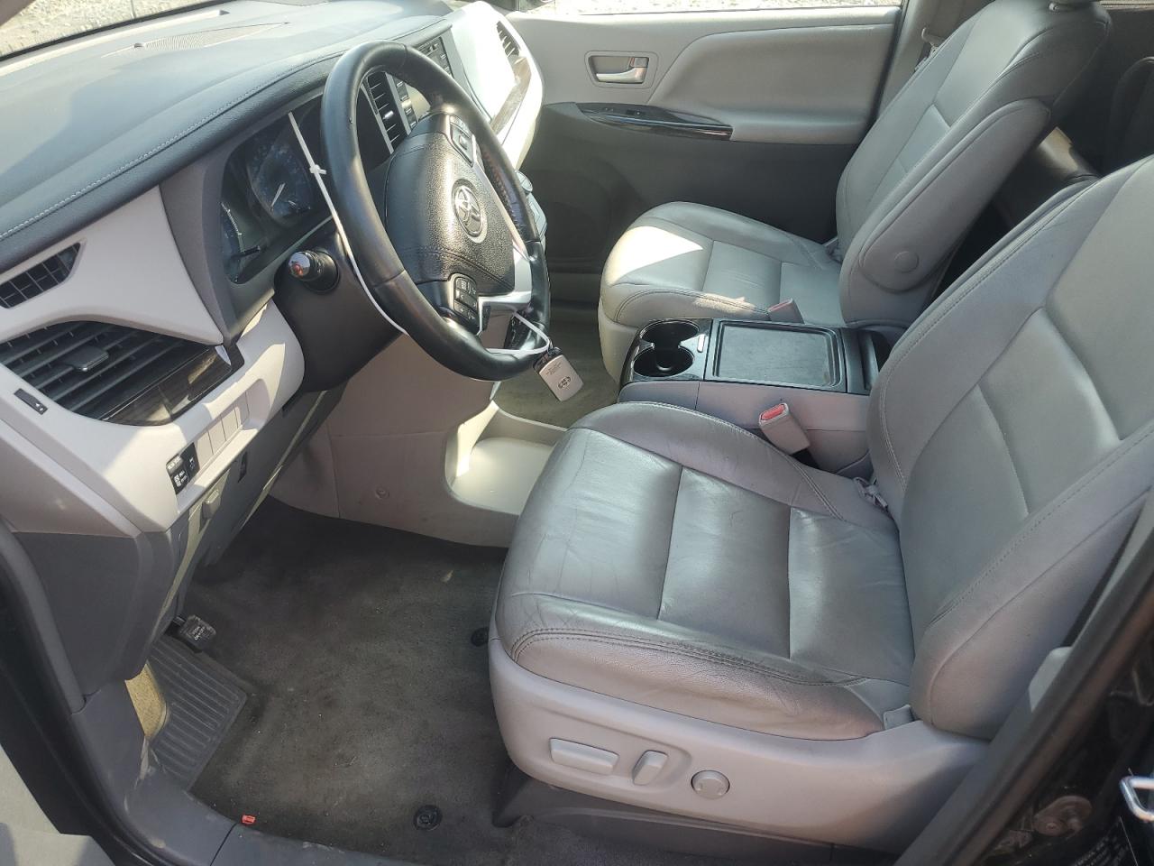 car-image car-image