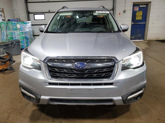  SUBARU FORESTER 2017 Srebrny