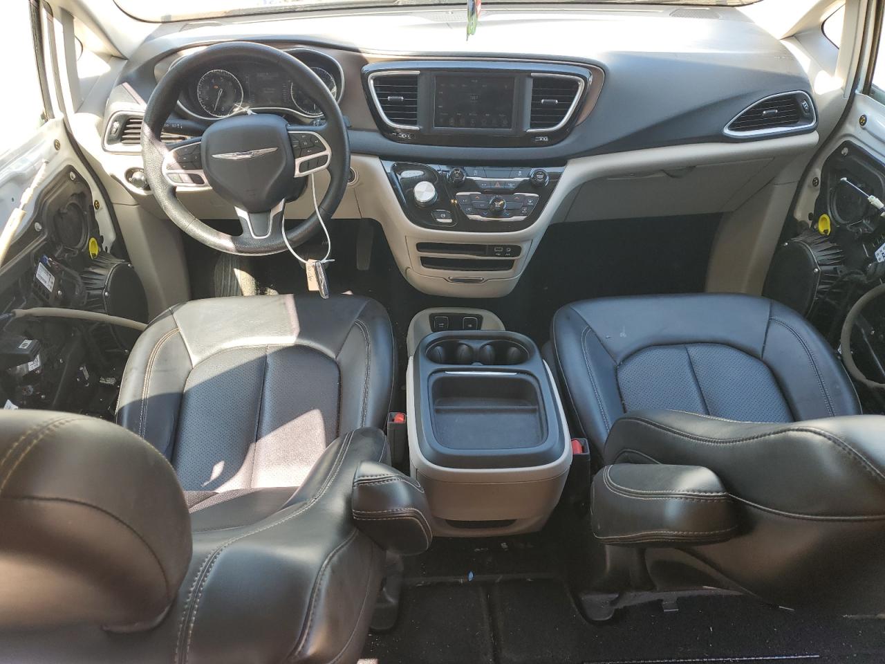 2020 Chrysler Voyager Lxi VIN: 2C4RC1DG0LR147019 Lot: 59718345