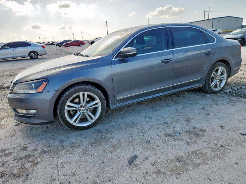  VOLKSWAGEN PASSAT 2014 Szary