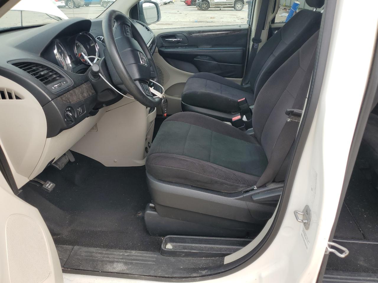 2011 Dodge Grand Caravan Express VIN: 2D4RN4DGXBR732137 Lot: 62862055