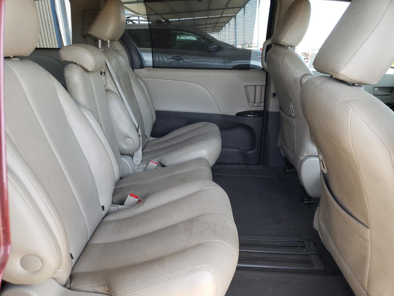 2011 Toyota Sienna Le VIN: 5TDKK3DC0BS052124 Lot: 62455835