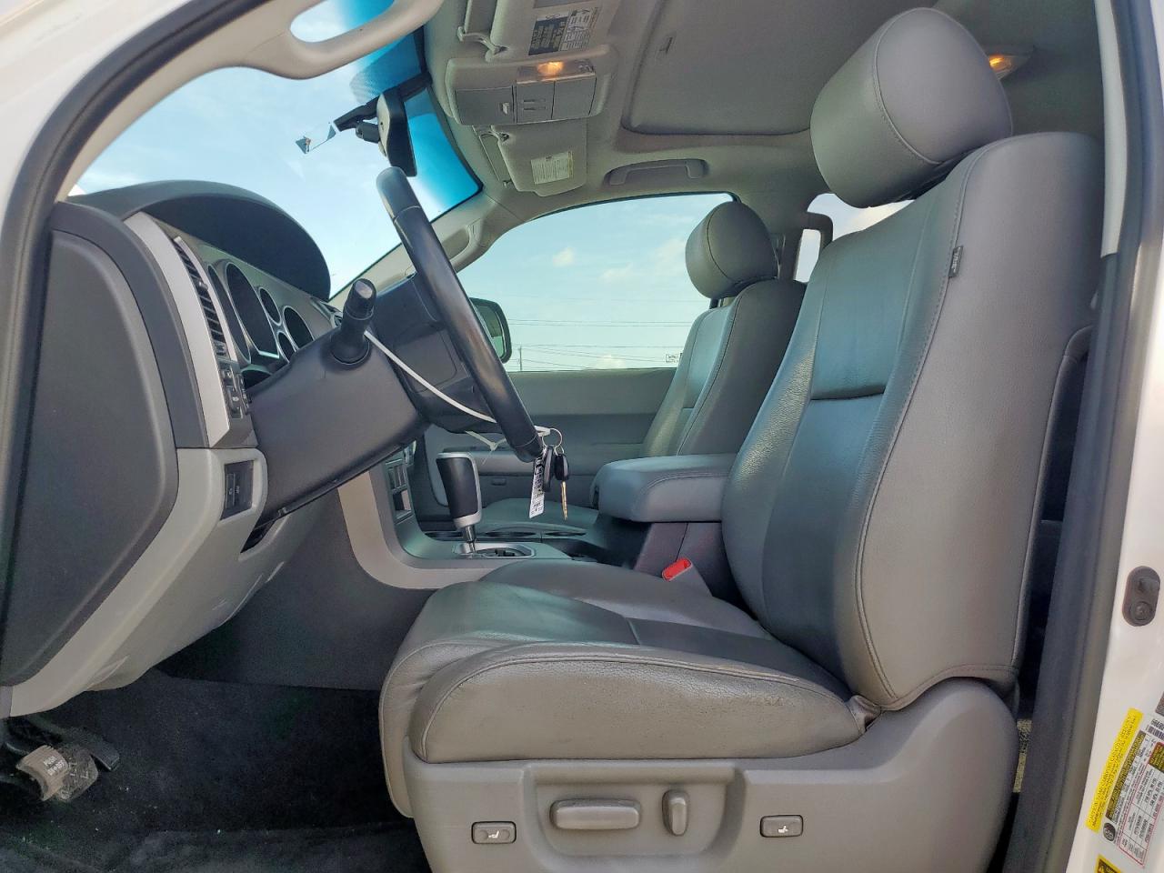 2013 Toyota Sequoia Limited VIN: 5TDKY5G19DS049911 Lot: 61542655