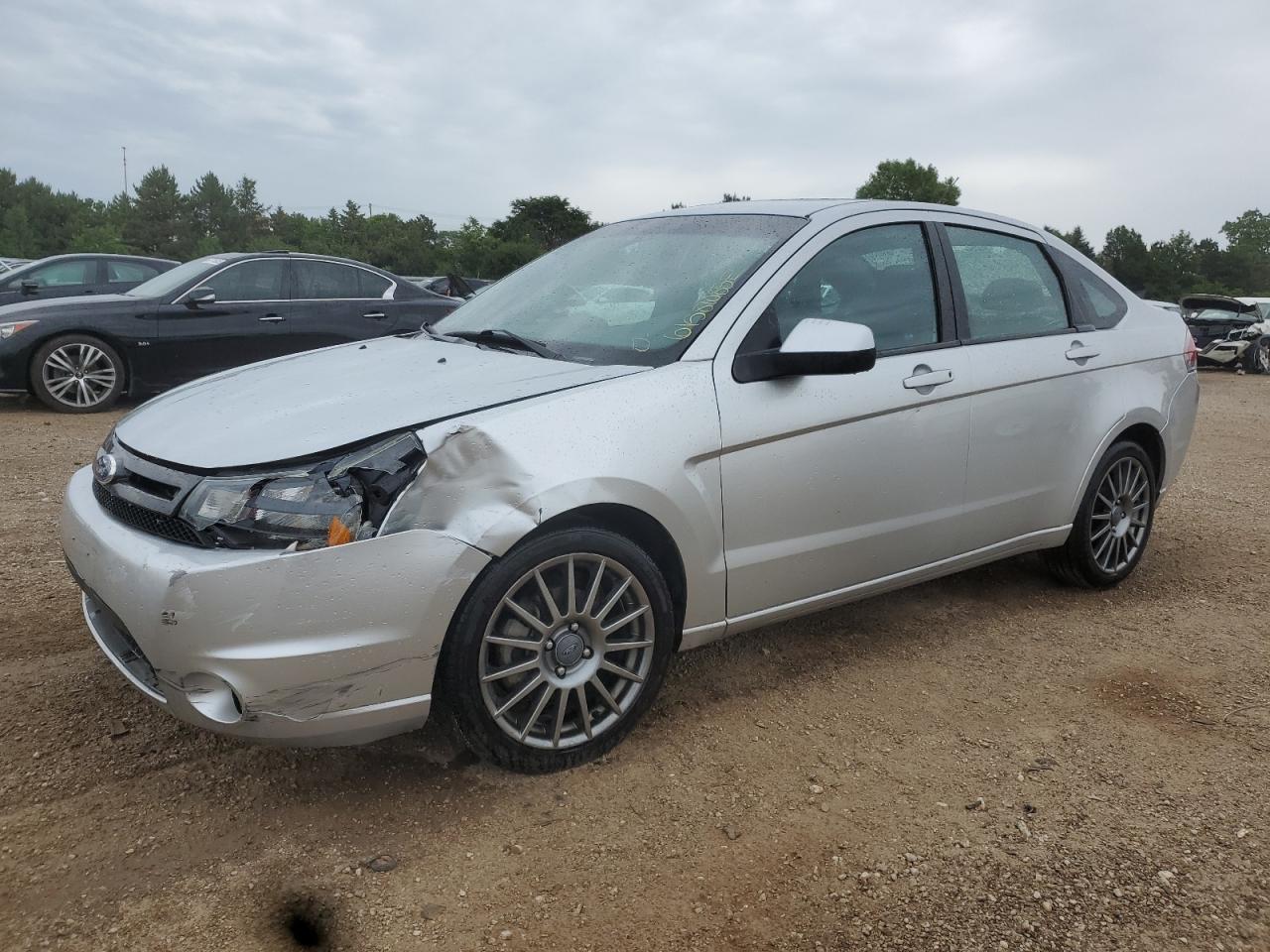 2010 Ford Focus Ses იყიდება Elgin-ში, IL - Front End