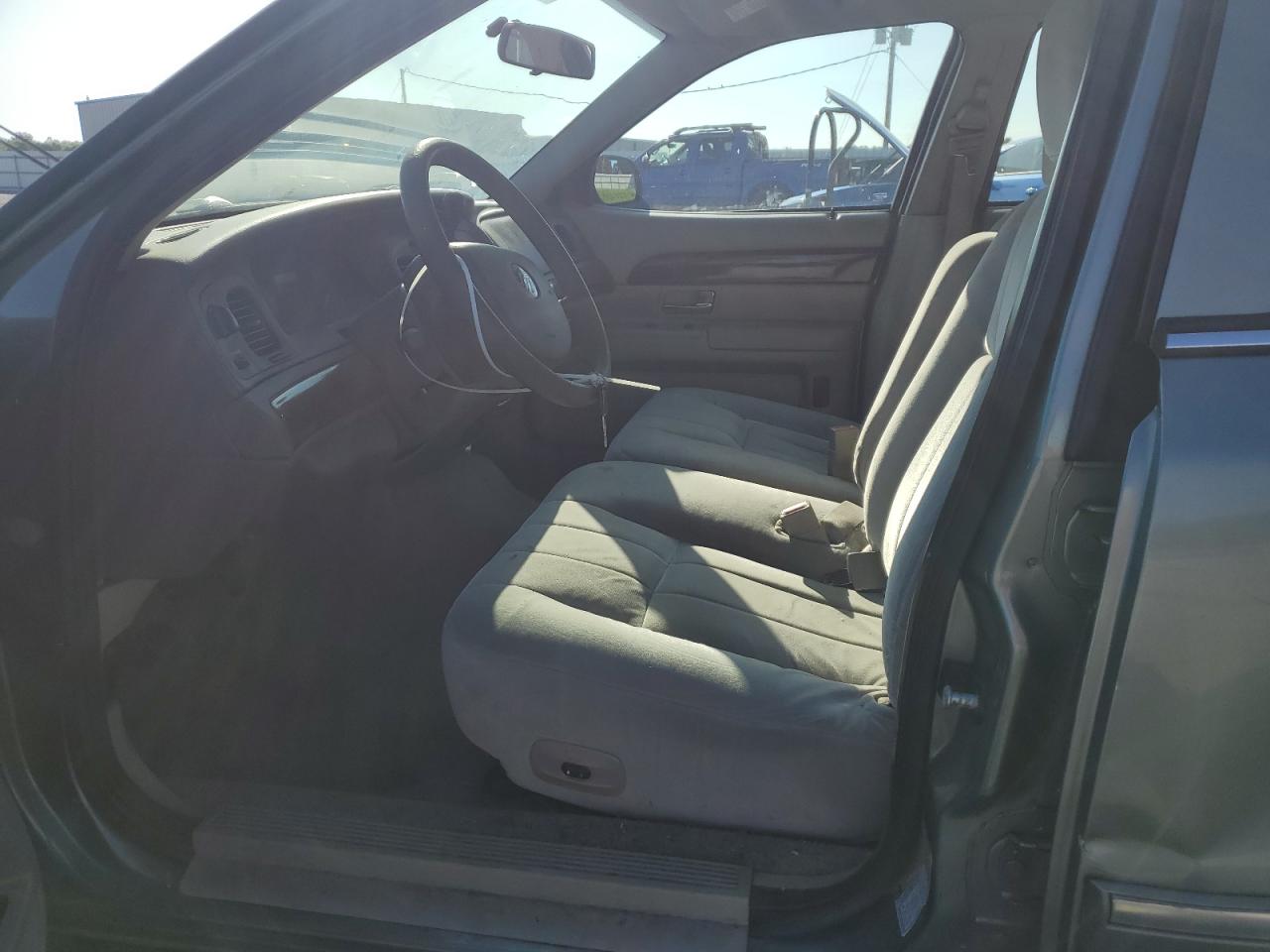 2006 Mercury Grand Marquis Gs VIN: 2MEFM74V96X646160 Lot: 61303605