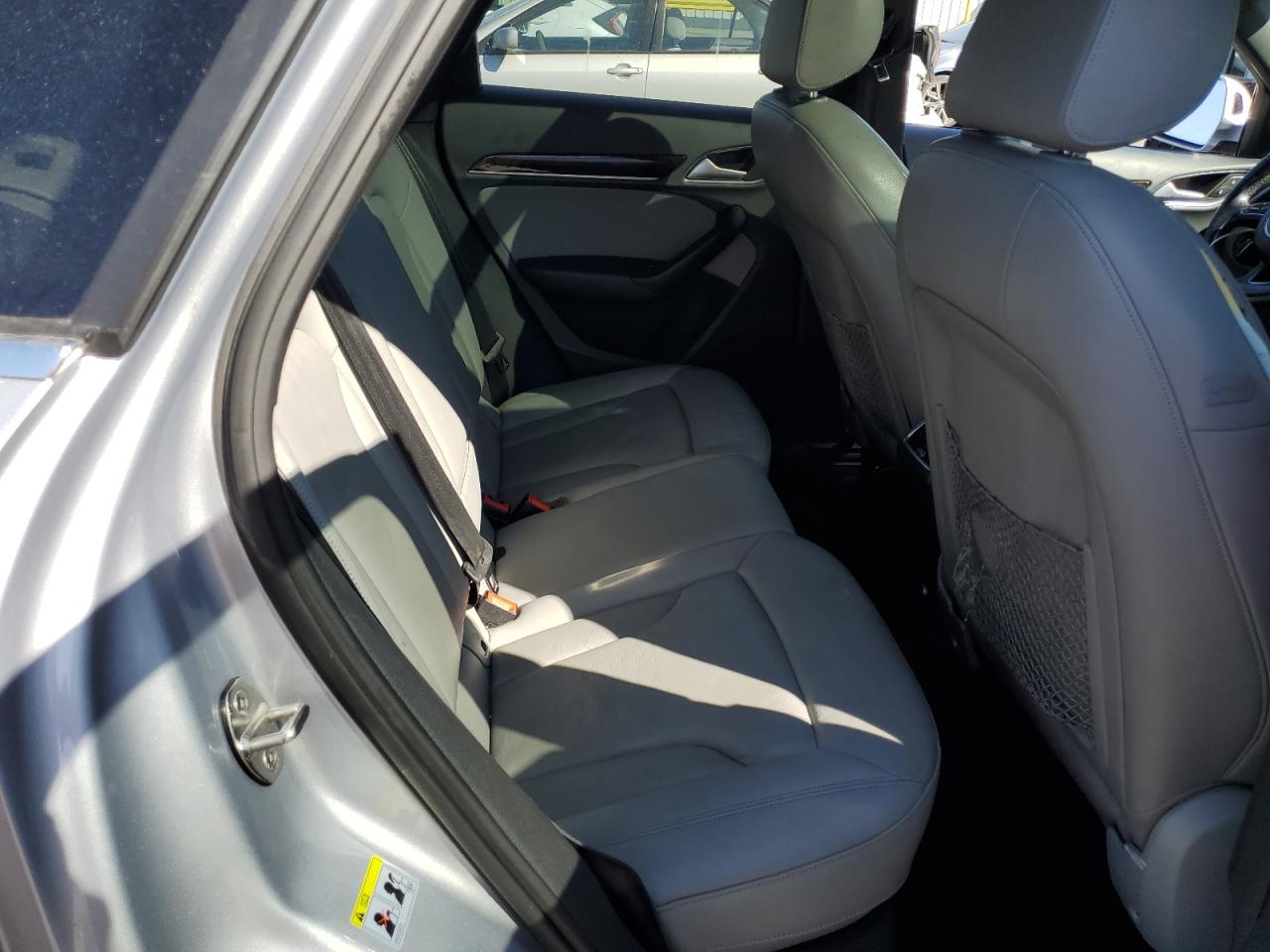 2018 Audi Q3 Premium Plus VIN: WA1HCCFS3JR000215 Lot: 62155605