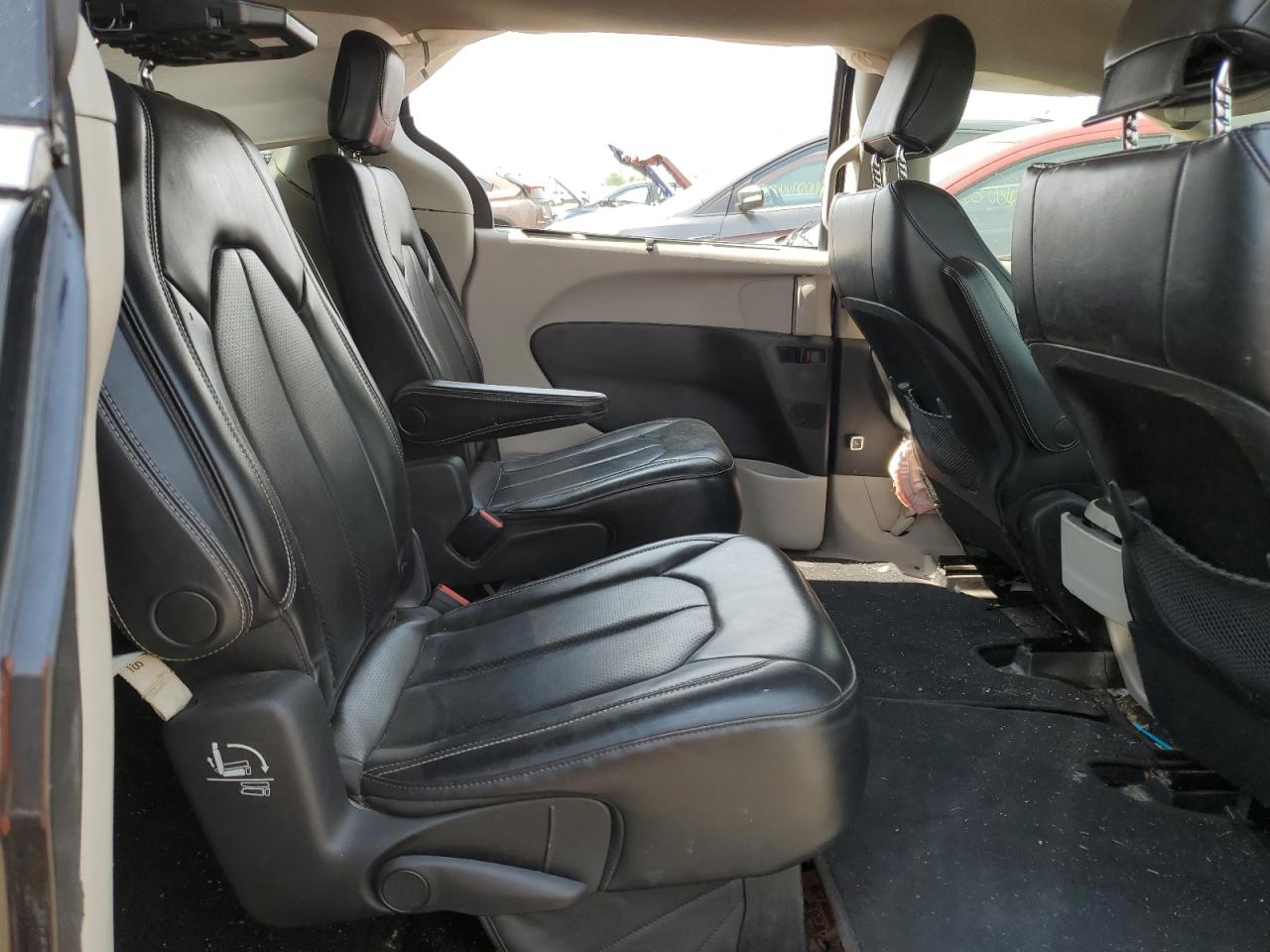 2020 Chrysler Voyager Lxi VIN: 2C4RC1DG0LR182188 Lot: 58702595