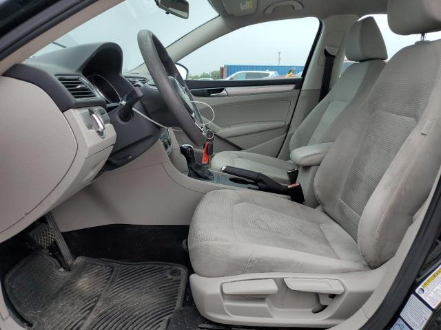 Sedans VOLKSWAGEN PASSAT 2016 Black