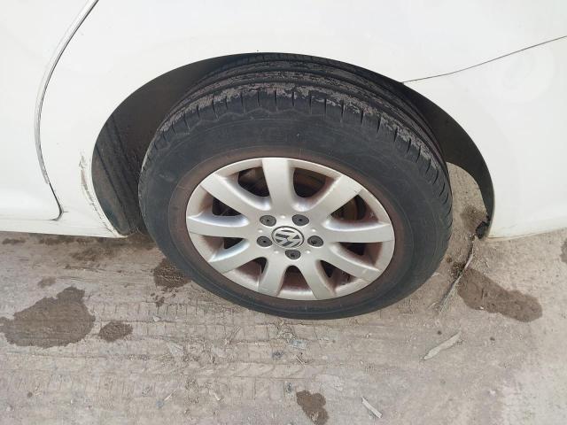 2013 VOLKSWAGEN TOURAN S B