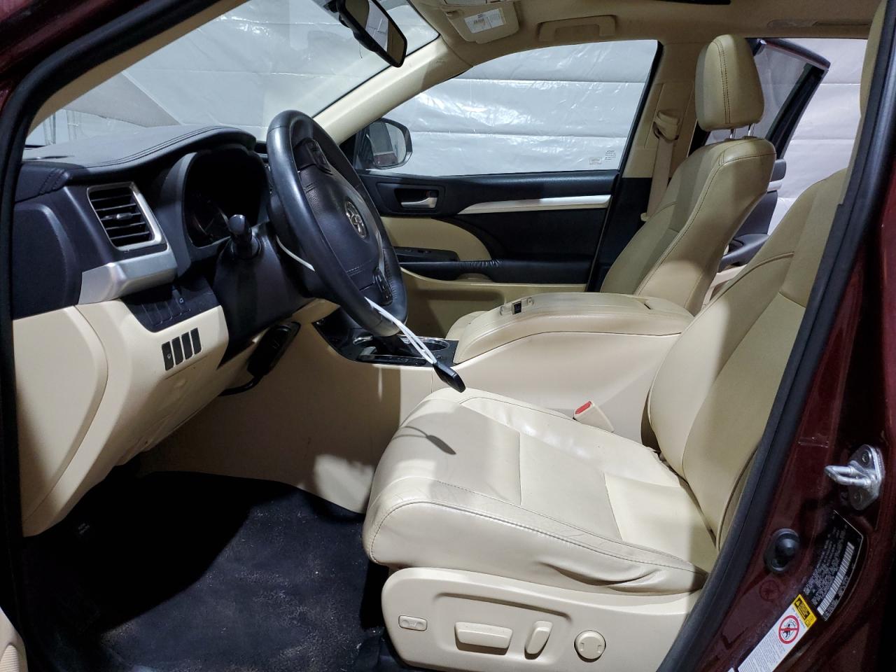 2016 Toyota Highlander Xle VIN: 5TDJKRFH0GS288318 Lot: 59725545