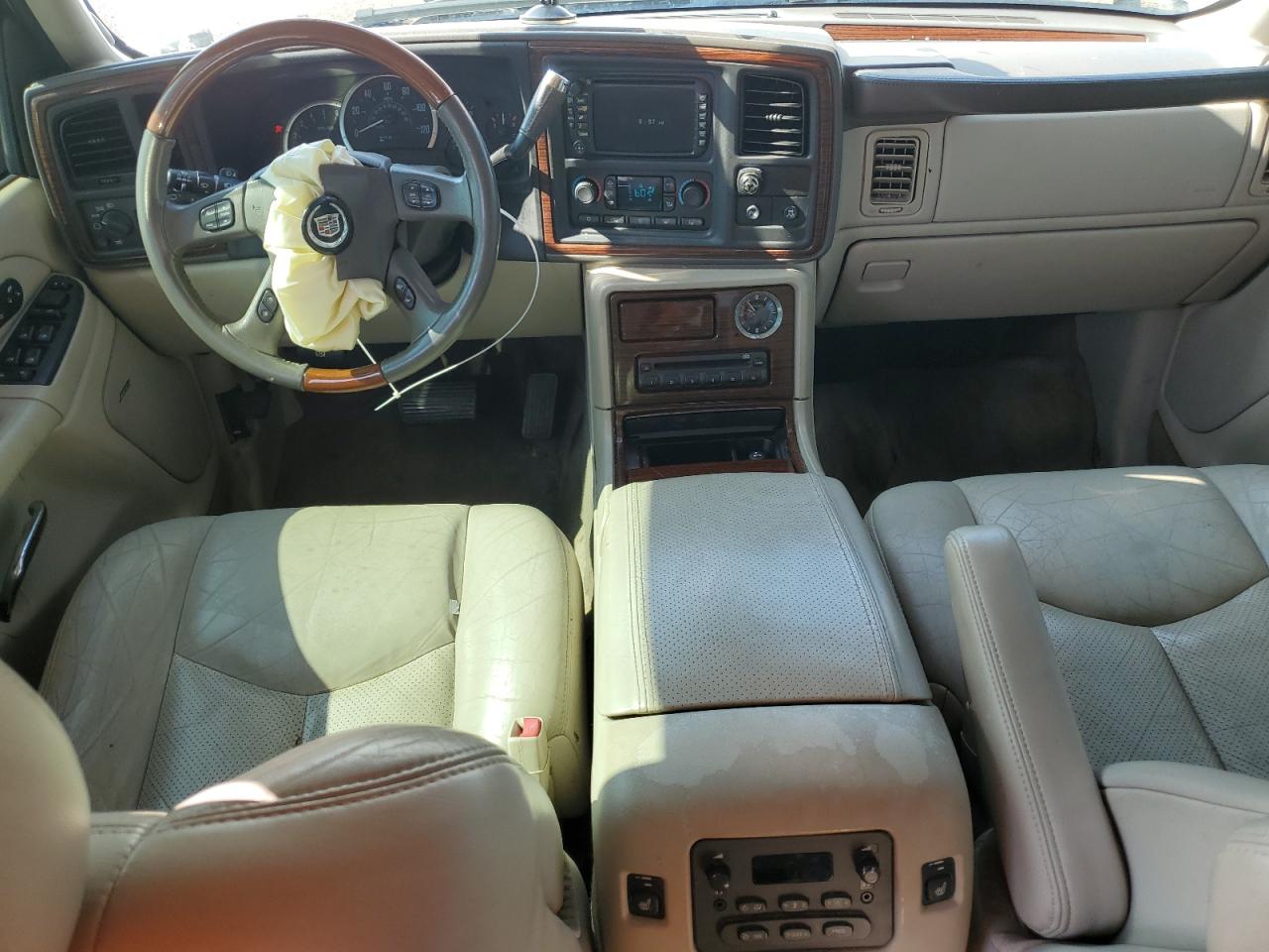 2004 Cadillac Escalade Luxury VIN: 1GYEK63NX4R235186 Lot: 62421335