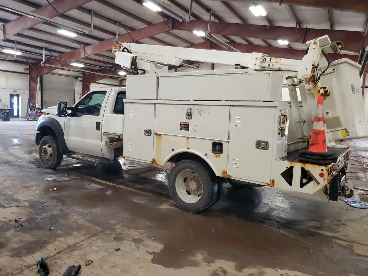 2015 Ford F450 Super Duty white null gas 1FDUF4GY8FEA90055 photo #3