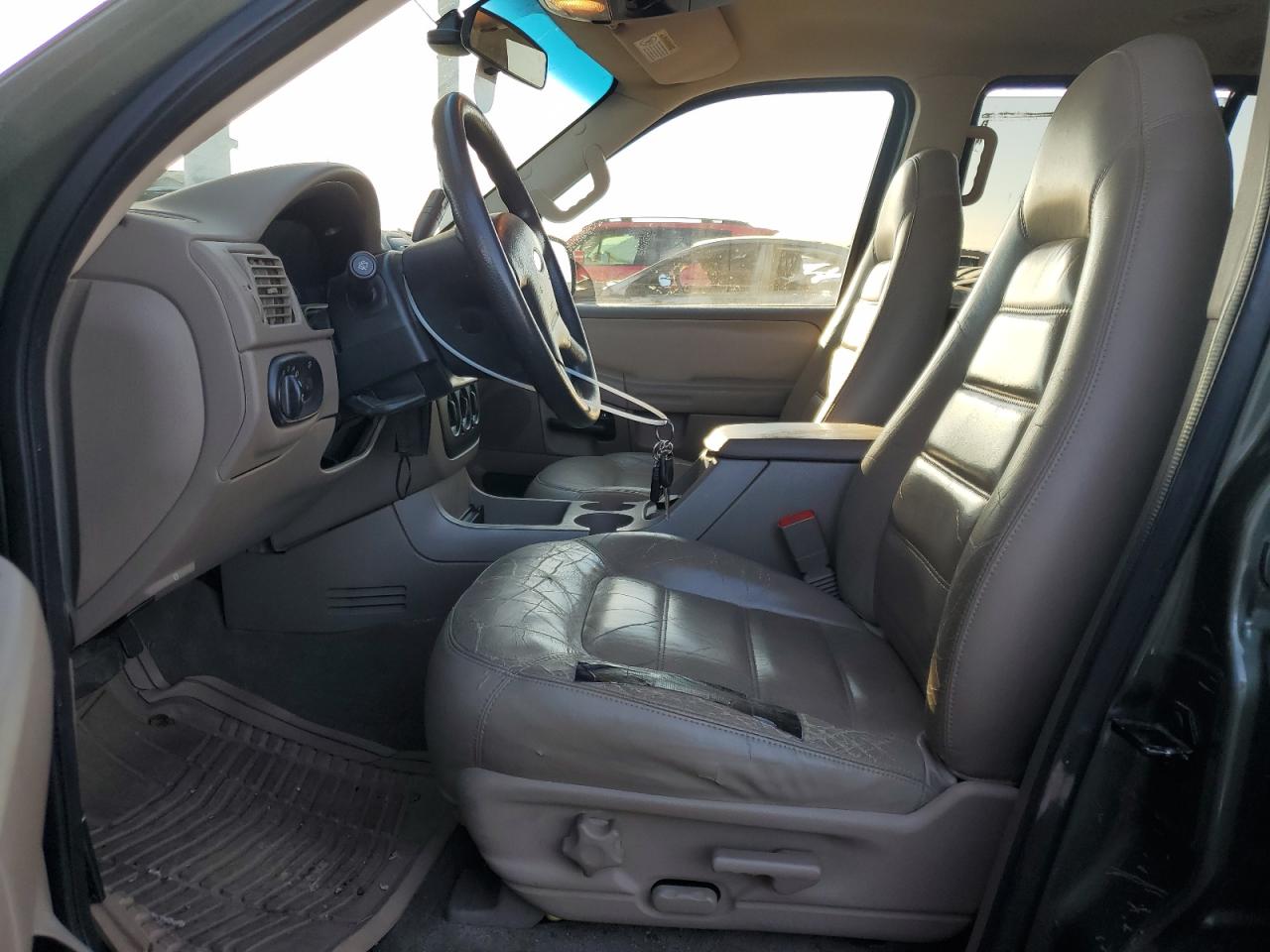 2002 Ford Explorer Xlt VIN: 1FMZU73EX2ZA42682 Lot: 61416085