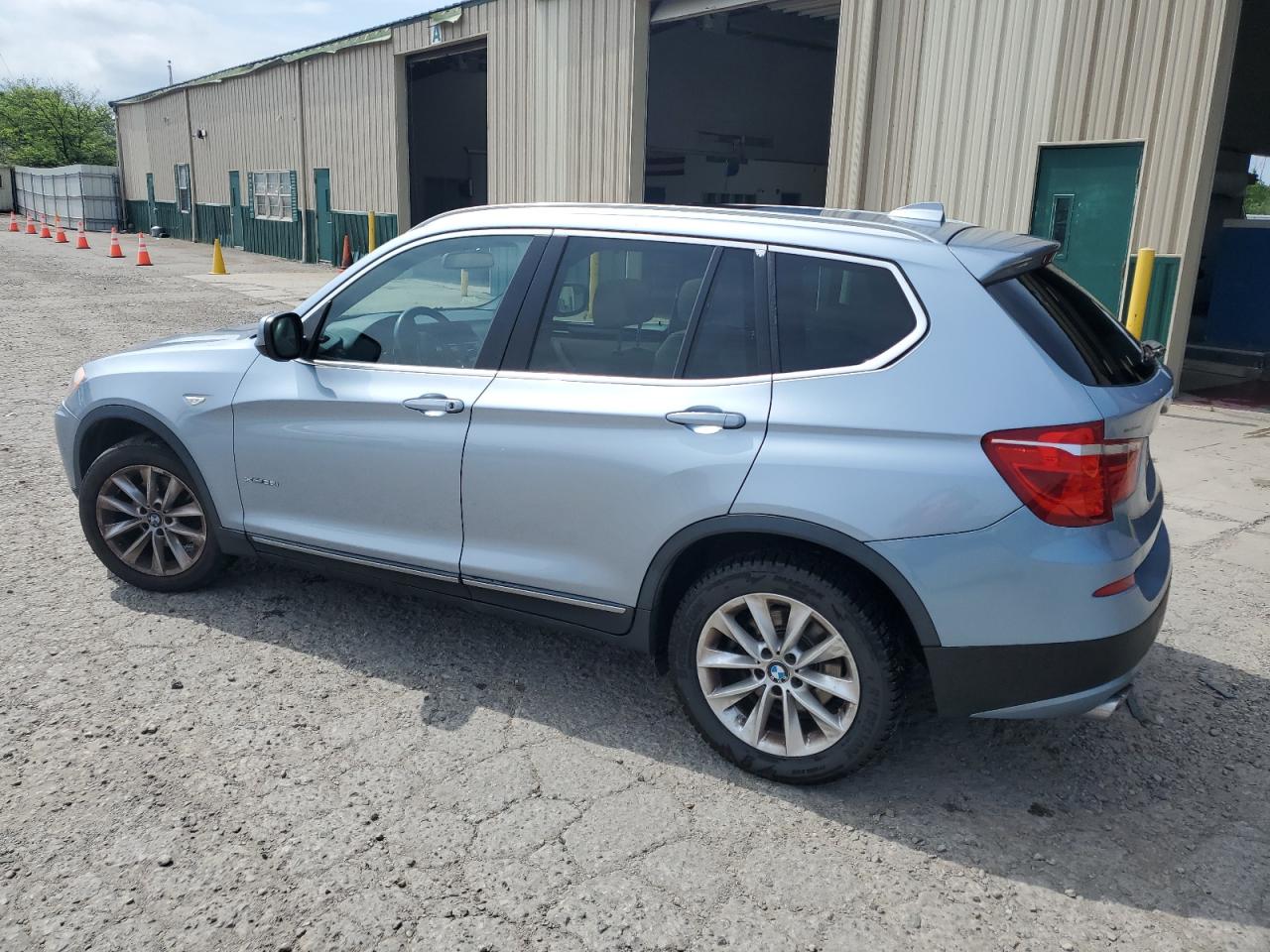 2013 BMW X3 xDrive28I 5UXWX9C56D0D05477 photo #3