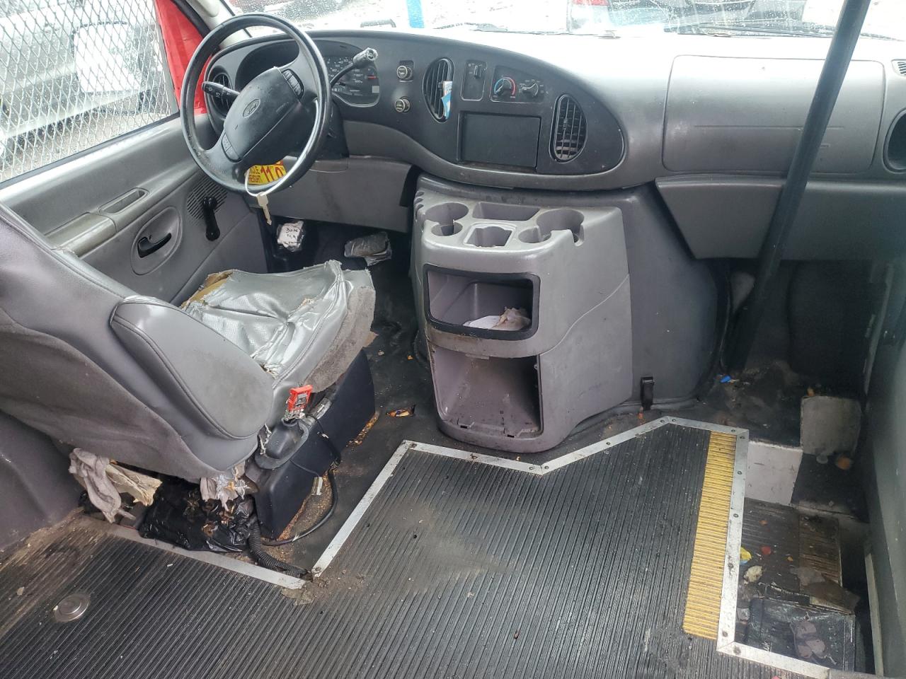 2005 Ford Econoline E350 Super Duty Van VIN: 1FTSS34S15HA51547 Lot: 61359535