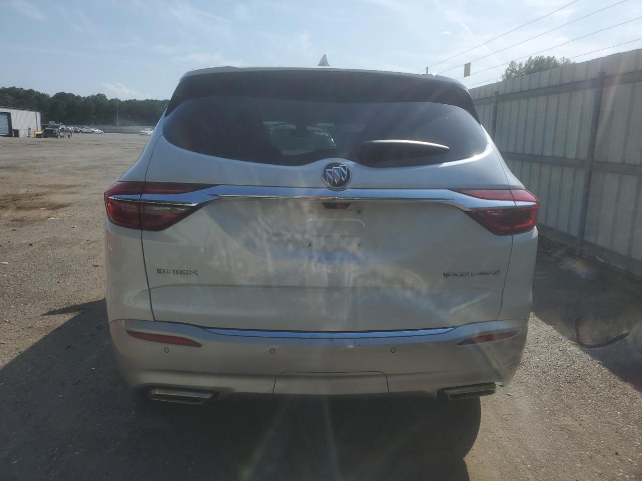2018 Buick Enclave Essence VIN: 5GAERBKW5JJ262764 Lot: 59898635