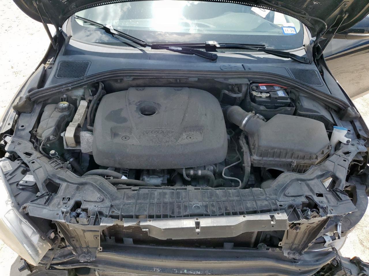 2017 Volvo S60 Platinum VIN: LYV402HMXHB131357 Lot: 61404225