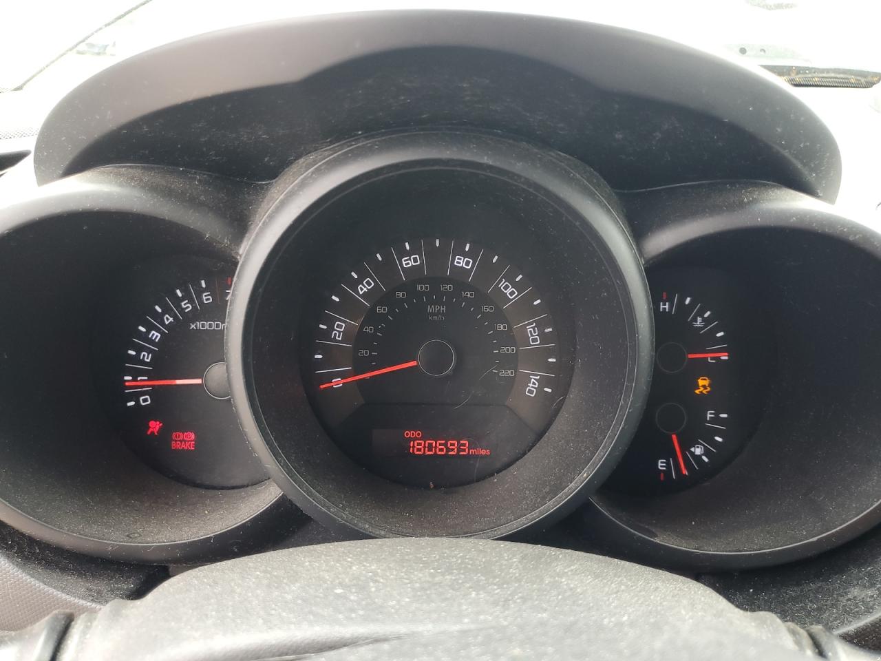 2011 Kia Soul VIN: KNDJT2A14B7204048 Lot: 63107185