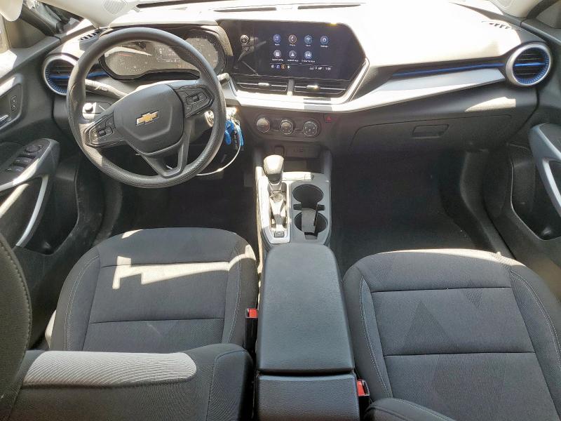  CHEVROLET TRAX 2024 Silver