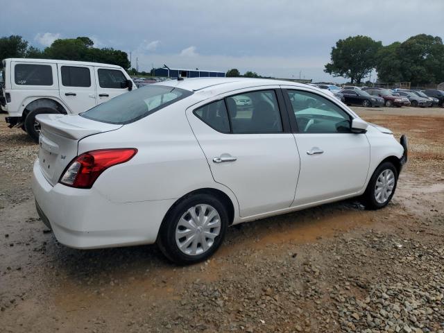  NISSAN VERSA 2019 Белы