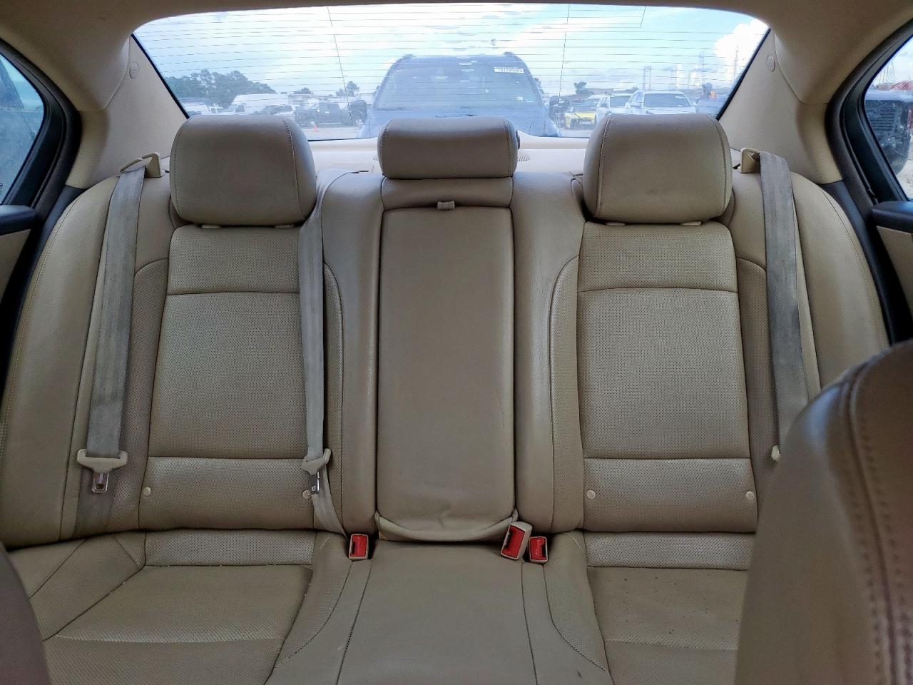 2013 Hyundai Genesis 3.8L VIN: KMHGC4DD9DU237896 Lot: 62180245