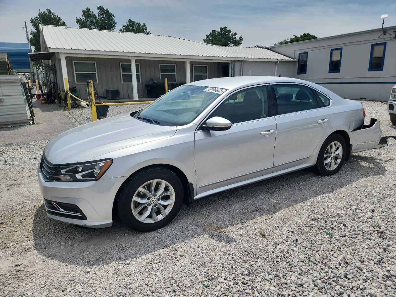 2016 Volkswagen Passat S იყიდება Prairie Grove-ში, AR - Rear End