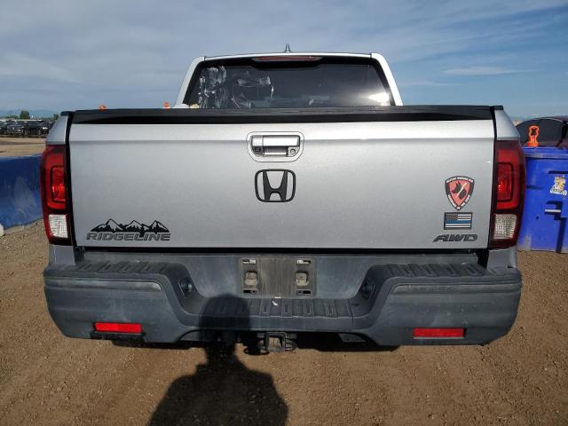 Pickups HONDA RIDGELINE 2017 Silver
