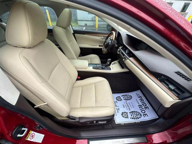 Sedans LEXUS ES300 2016 Red