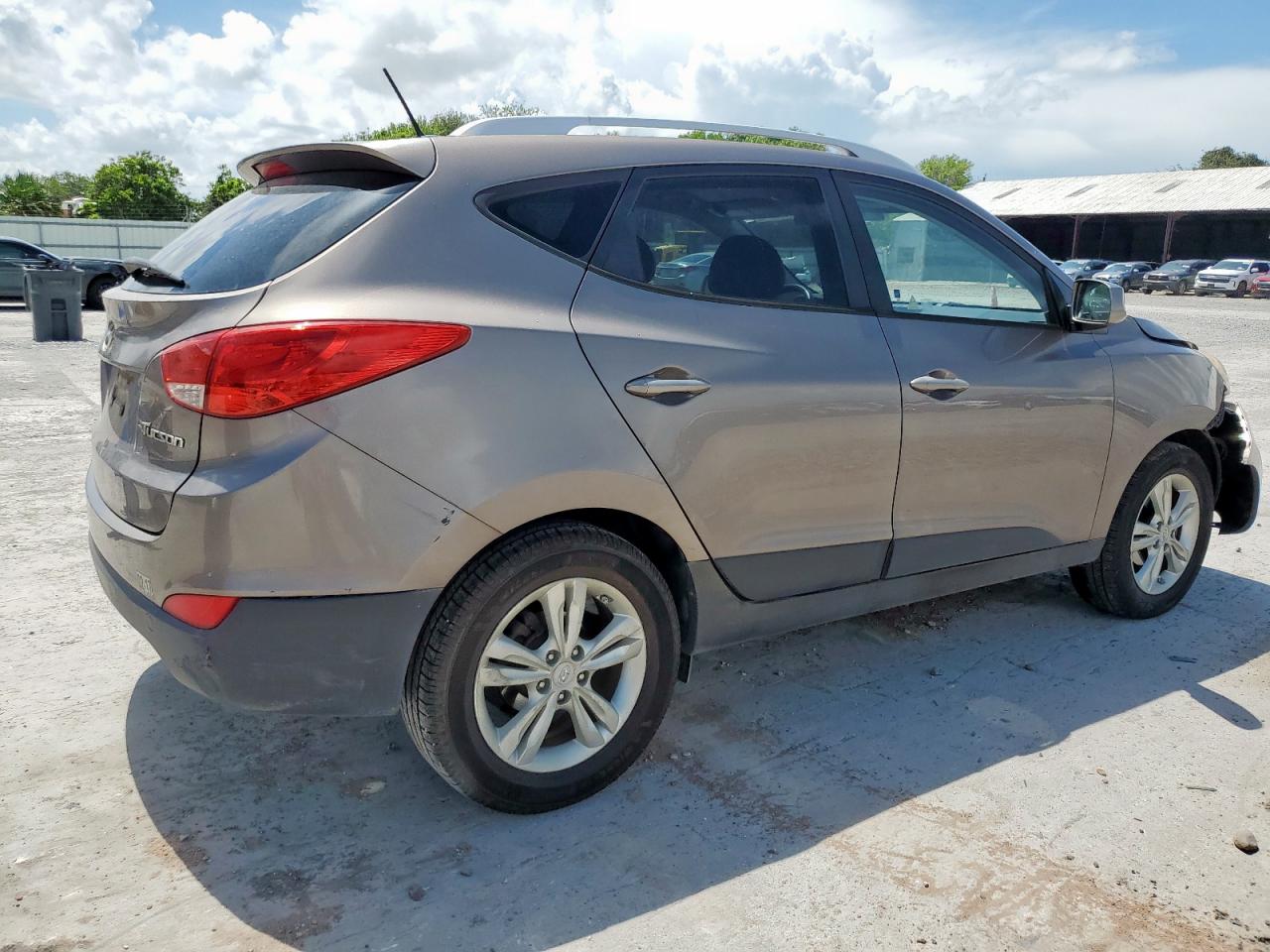 HYUNDAI TUCSON 2011 VIN KM8JU3AC3BU290955 zdjęcie 3