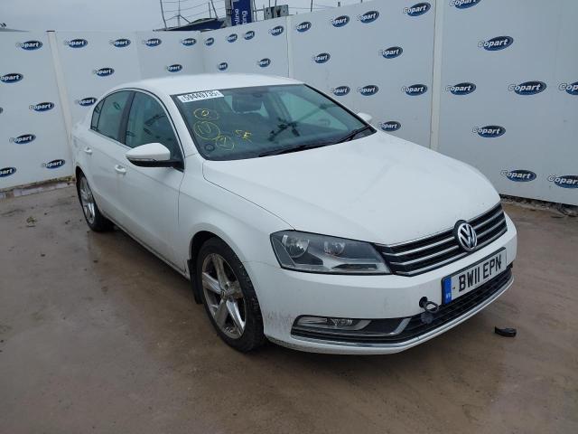 2011 VOLKSWAGEN PASSAT SE