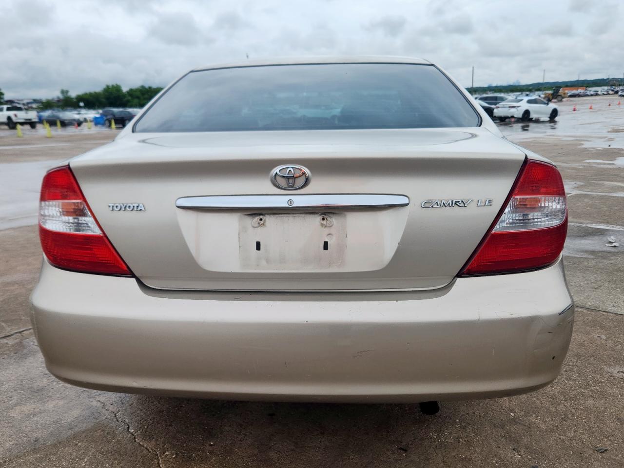 2004 Toyota Camry Le VIN: 4T1BE32K94U793660 Lot: 60443895