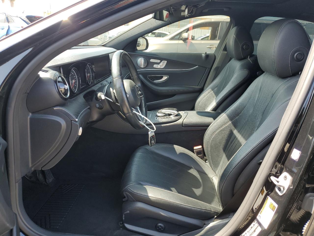 2019 Mercedes-Benz E 300 VIN: WDDZF4JB2KA623409 Lot: 61937895